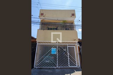 Casa à venda com 100m², 4 quartos e 2 vagasFachada