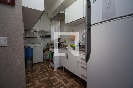 cozinha de apartamento para alugar com 2 quartos, 50m² em Santos Dumont, São Leopoldo