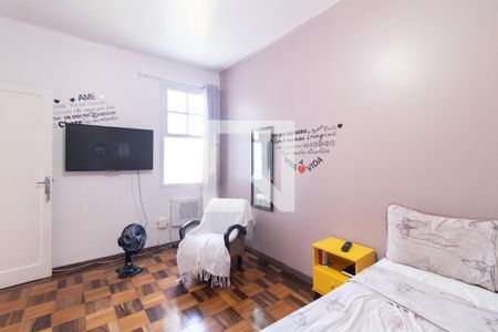 Quarto 1 de apartamento à venda com 2 quartos, 70m² em Farroupilha, Porto Alegre