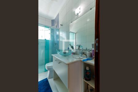 Casa à venda com 200m², 4 quartos e 8 vagasBanheiro da Suíte 1