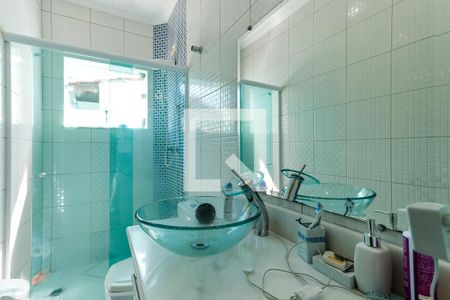 Casa à venda com 200m², 4 quartos e 8 vagasBanheiro da Suíte 1