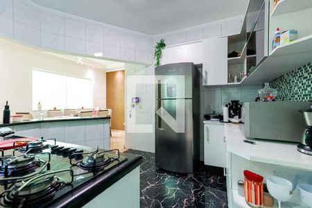 Casa à venda com 200m², 4 quartos e 8 vagasCozinha