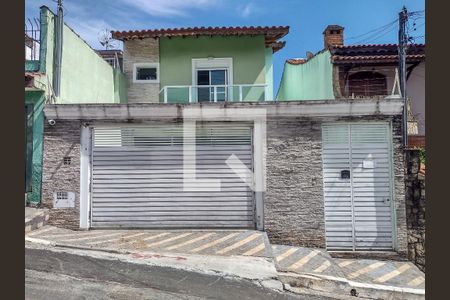 Casa à venda com 200m², 4 quartos e 8 vagasFachada