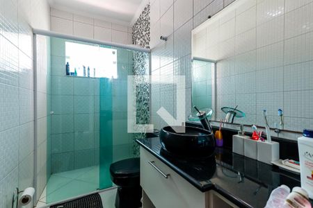 Casa à venda com 200m², 4 quartos e 8 vagasBanheiro da Suíte 2