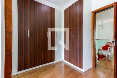 Casa à venda com 200m², 4 quartos e 8 vagasSuíte 2