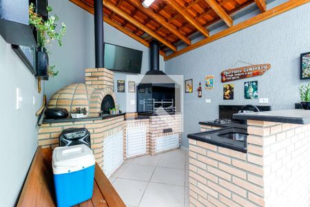 Casa à venda com 200m², 4 quartos e 8 vagasChurrasqueira