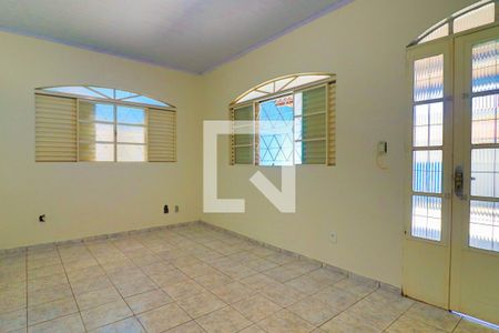 Sala de Estar de casa para alugar com 4 quartos, 170m² em Recanto das Emas, Brasília