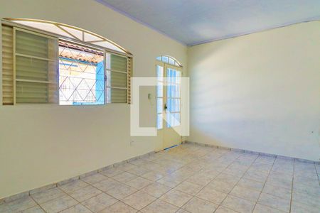 Sala de Estar de casa para alugar com 4 quartos, 170m² em Recanto das Emas, Brasília