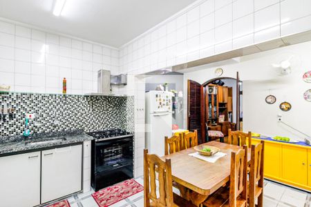 Casa à venda com 122m², 3 quartos e 2 vagas Casa à venda com 122m², 3 quartos e 2 vagasCozinha