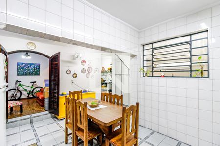 Casa à venda com 122m², 3 quartos e 2 vagas Casa à venda com 122m², 3 quartos e 2 vagasCozinha