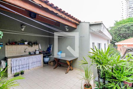 Casa à venda com 122m², 3 quartos e 2 vagas Casa à venda com 122m², 3 quartos e 2 vagasVaranda