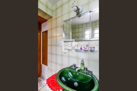 Casa à venda com 122m², 3 quartos e 2 vagas Casa à venda com 122m², 3 quartos e 2 vagasBanheiro Suíte