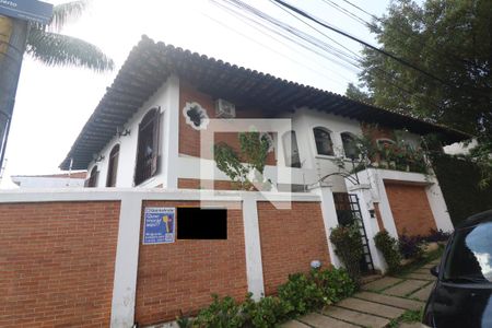 Casa à venda com 460m², 4 quartos e 7 vagasFachada da Casa