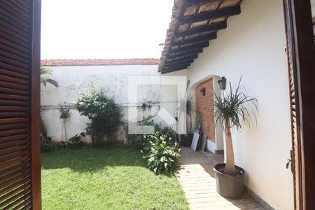 Casa à venda com 460m², 4 quartos e 7 vagasVista Banheiro Quarto 2
