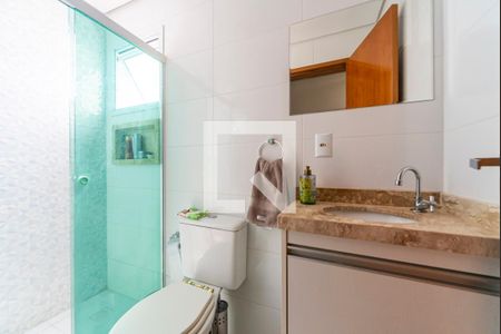 Apartamento à venda com 70m², 2 quartos e 1 vaga Apartamento à venda com 70m², 2 quartos e 1 vagaBanheiro Social