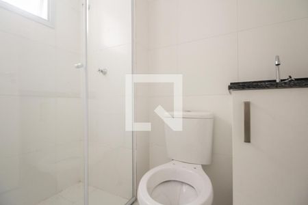 Banheiro  de kitnet/studio para alugar com 0 quarto, 19m² em São Lucas, São Paulo