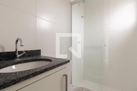 Banheiro  de apartamento para alugar com 1 quarto, 40m² em São Lucas, São Paulo
