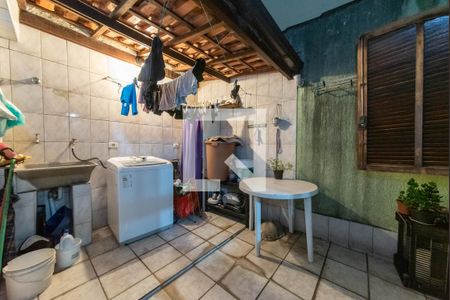 Casa à venda com 195m², 3 quartos e 3 vagasLavanderia