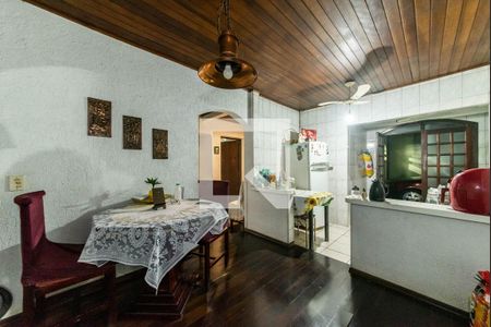 Casa à venda com 195m², 3 quartos e 3 vagasCozinha