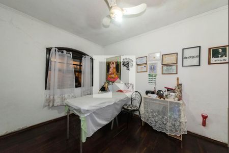 Casa à venda com 195m², 3 quartos e 3 vagasQuarto 2