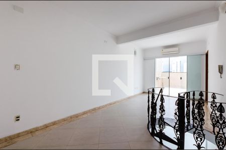 Apartamento para alugar com 200m², 3 quartos e 1 vagaSala andar superior