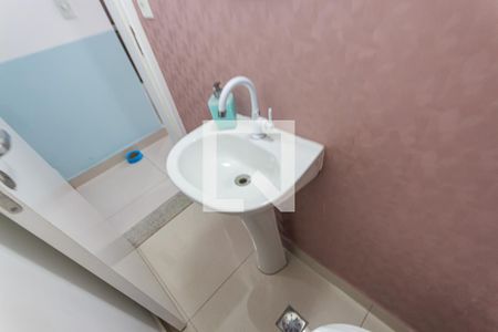 Casa à venda com 90m², 2 quartos e 2 vagas Casa à venda com 90m², 2 quartos e 2 vagasLavabo