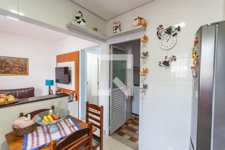 Casa à venda com 90m², 2 quartos e 2 vagas Casa à venda com 90m², 2 quartos e 2 vagasCozinha