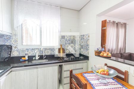 Casa à venda com 90m², 2 quartos e 2 vagas Casa à venda com 90m², 2 quartos e 2 vagasCozinha