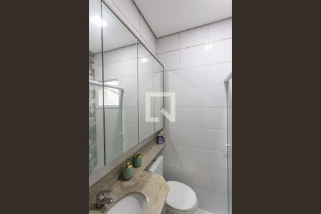 Casa à venda com 90m², 2 quartos e 2 vagas Casa à venda com 90m², 2 quartos e 2 vagasBanheiro