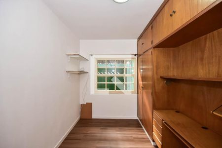 Quarto de casa para alugar com 2 quartos, 150m² em Super Quadra Morumbi, São Paulo