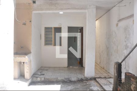 Casa para alugar com 35m², 1 quarto e sem vagaQuintal