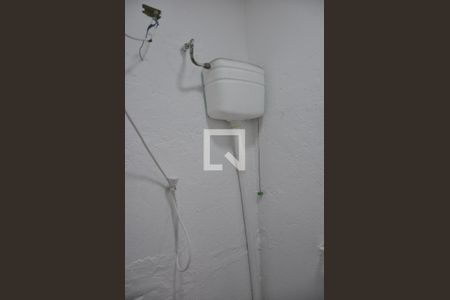 Banheiro de casa para alugar com 1 quarto, 35m² em Vila Ramos, São Paulo