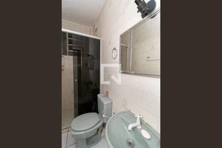 Banheiro de apartamento à venda com 1 quarto, 35m² em Bonfim, Porto Alegre