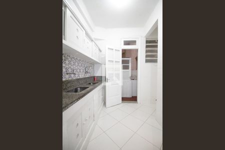 Apartamento à venda com 104m², 3 quartos e sem vagaCozinha