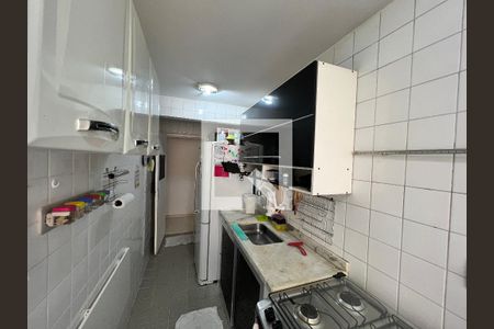 Apartamento à venda com 64m², 2 quartos e 1 vagaCozinha - Armários