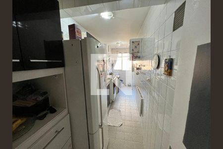Apartamento à venda com 64m², 2 quartos e 1 vagaCozinha