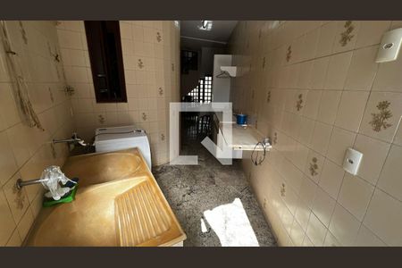 Casa à venda com 385m², 4 quartos e 5 vagasÁrea de serviço