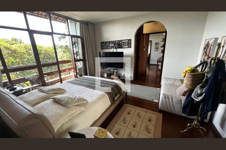 Casa à venda com 385m², 4 quartos e 5 vagasQuarto 3