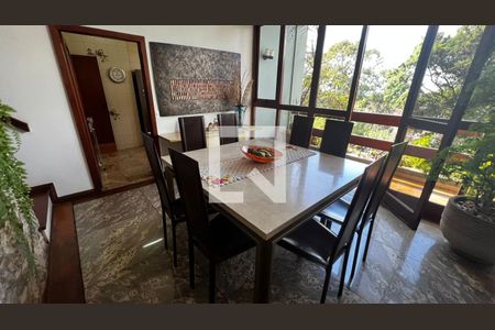 Sala de casa à venda com 4 quartos, 385m² em São Lucas, Belo Horizonte