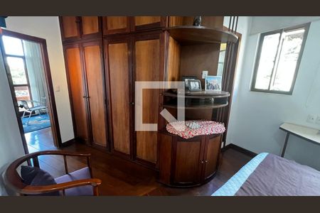 Casa à venda com 385m², 4 quartos e 5 vagasQuarto 2