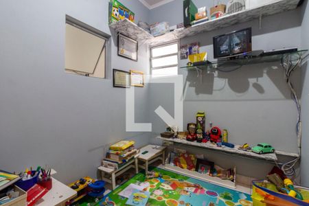 Casa à venda com 243m², 4 quartos e 2 vagasQuarto 2