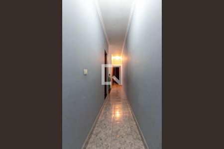 Corredor de casa à venda com 4 quartos, 243m² em Parque Guarani, São Paulo