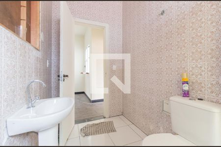 Casa para alugar com 180m², 2 quartos e 2 vagas Casa para alugar com 180m², 2 quartos e 2 vagasBanheiro