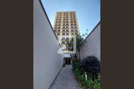 Apartamento para alugar com 70m², 2 quartos e 1 vagaFachada