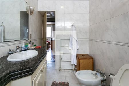 Apartamento à venda com 240m², 4 quartos e 2 vagasBanheiro