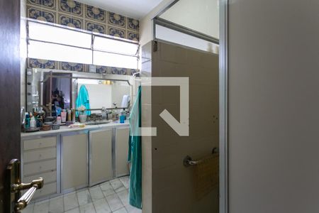Apartamento à venda com 240m², 4 quartos e 2 vagasBanheiro da Suíte