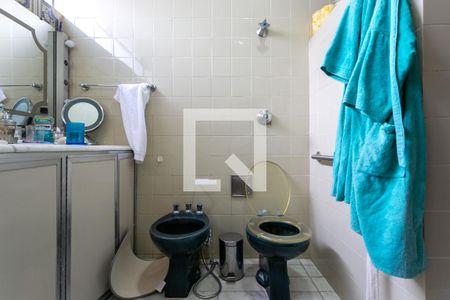 Apartamento à venda com 240m², 4 quartos e 2 vagasBanheiro da Suíte