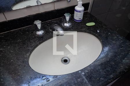 Apartamento à venda com 500m², 6 quartos e 6 vagasBanheiro social 