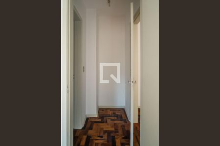 Corredor de apartamento para alugar com 1 quarto, 42m² em Azenha, Porto Alegre