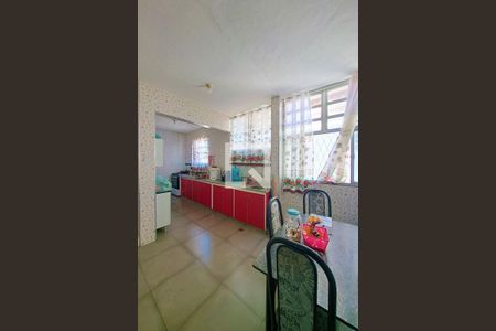 Apartamento para alugar com 220m², 3 quartos e sem vagaCozinha